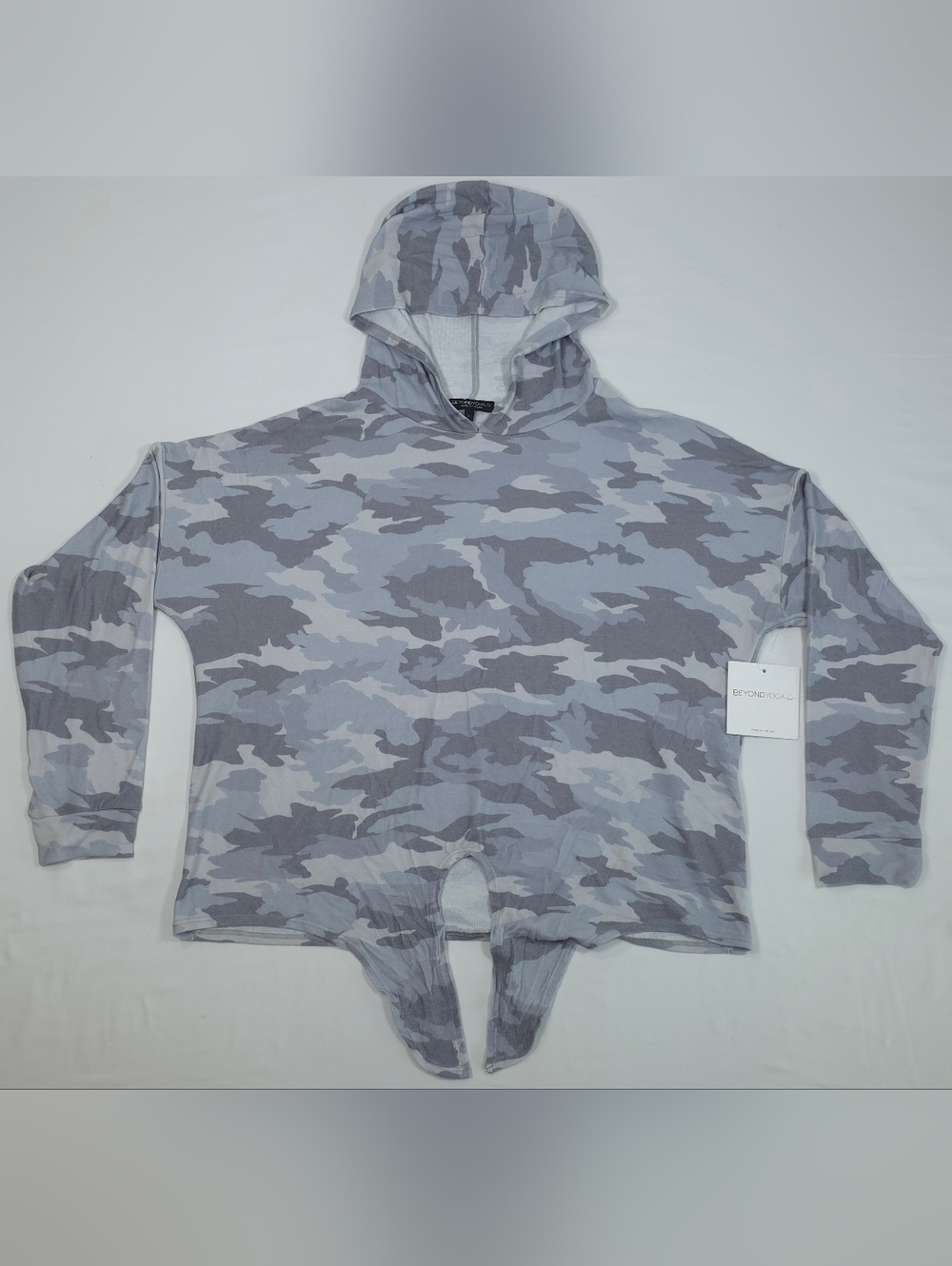 Beyond Yoga Womens Camo Hoodie New NWT Long Sleeve Pullover Size L Tie At Waist